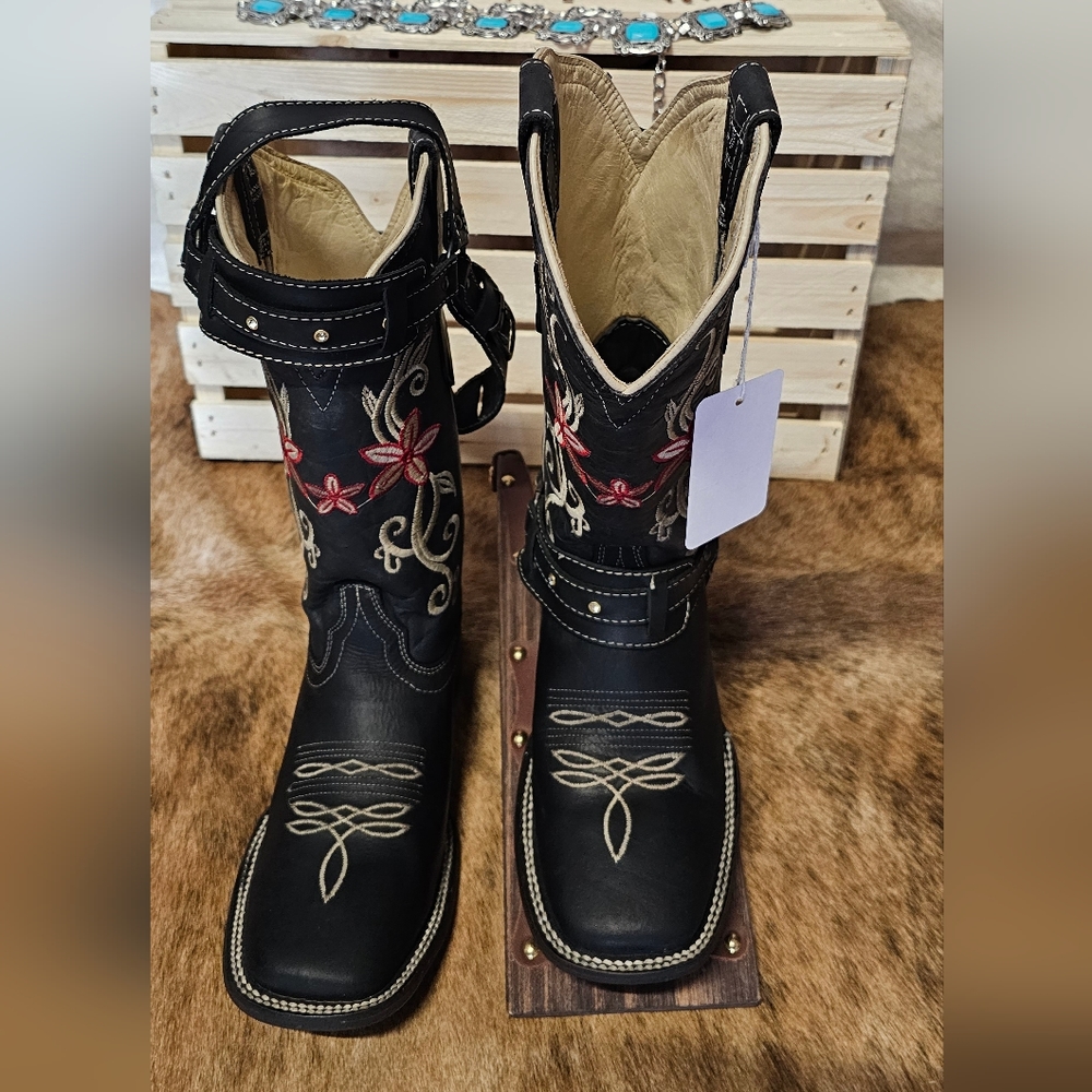 RODEÓ BOOTS BRAND NEW
